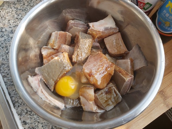 香酥老板魚的做法-家常味炸菜譜-易網健康養生網 香酥老板魚的做法-家常味炸菜譜