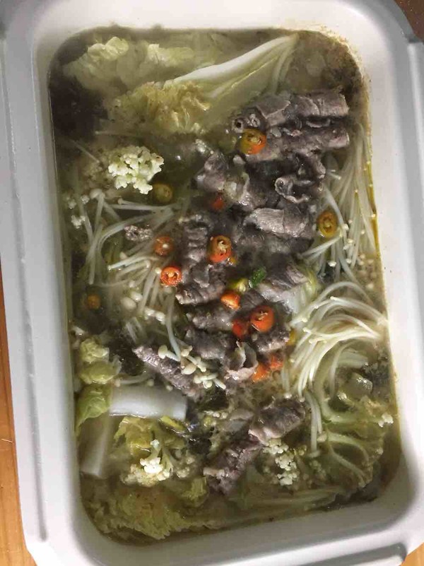 可以喝湯唰菜~酸湯肥牛鍋的做法-家常味煮菜譜-易網(wǎng)健康養(yǎng)生網(wǎng) 可以喝湯唰菜~酸湯肥牛鍋的做法-家常味煮菜譜