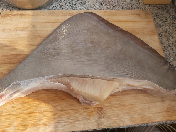 香酥老板魚的做法-家常味炸菜譜-易網<a href=http://www.fnaogov.cn/ target=_blank class=infotextkey>健康養生</a>網 香酥老板魚的做法-家常味炸菜譜