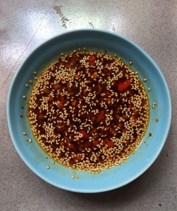 涼拌雞絲的做法-酸辣味拌菜譜-易網(wǎng)健康養(yǎng)生網(wǎng) 涼拌雞絲的做法-酸辣味拌菜譜