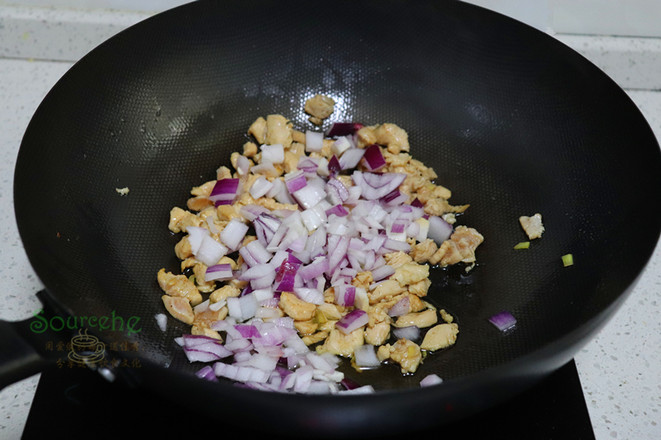 雞胸肉炒雜蔬的做法-家常味炒菜譜-易網健康養(yǎng)生網 雞胸肉炒雜蔬的做法-家常味炒菜譜