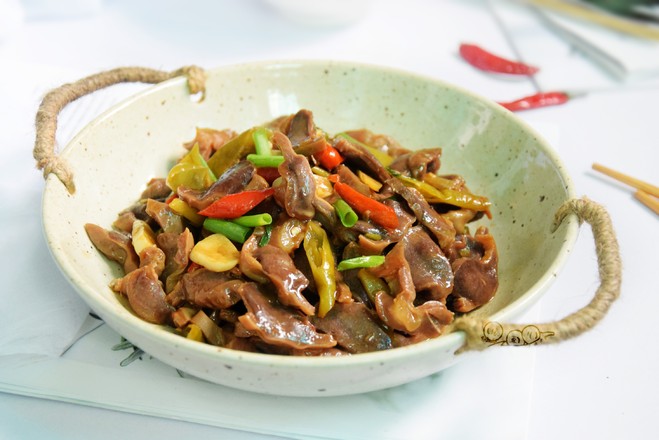 泡椒鴨胗的做法-家常味炒菜譜-易網(wǎng)健康養(yǎng)生網(wǎng) 泡椒鴨胗的做法-家常味炒菜譜