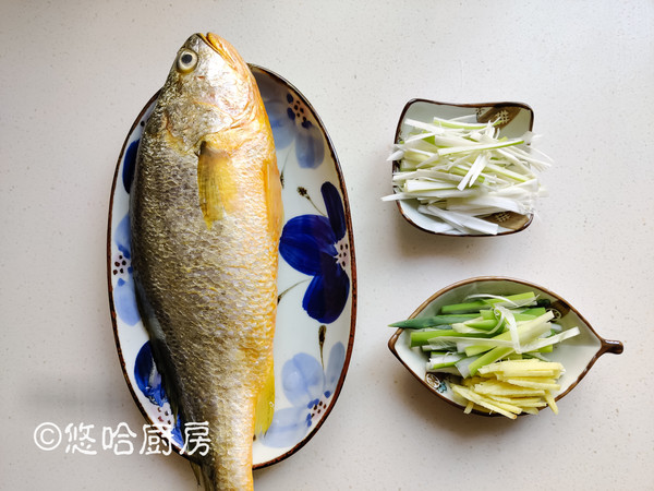 清蒸大黃魚的做法-家常味蒸菜譜-易網<a href=http://www.fnaogov.cn/ target=_blank class=infotextkey>健康養生</a>網 清蒸大黃魚的做法-家常味蒸菜譜