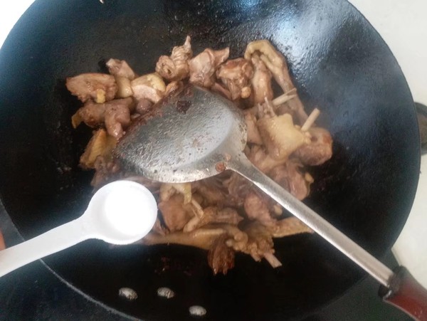 蒜香童子雞的做法-咸鮮味燒菜譜-易網(wǎng)健康養(yǎng)生網(wǎng) 蒜香童子雞的做法-咸鮮味燒菜譜