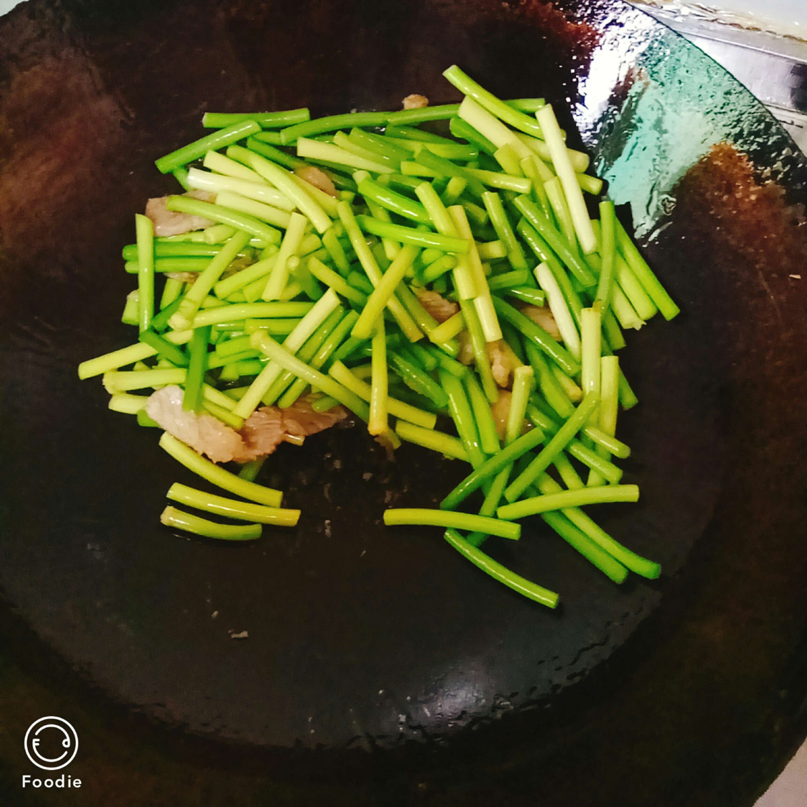 炒蒜薹的做法-家常味炒菜譜