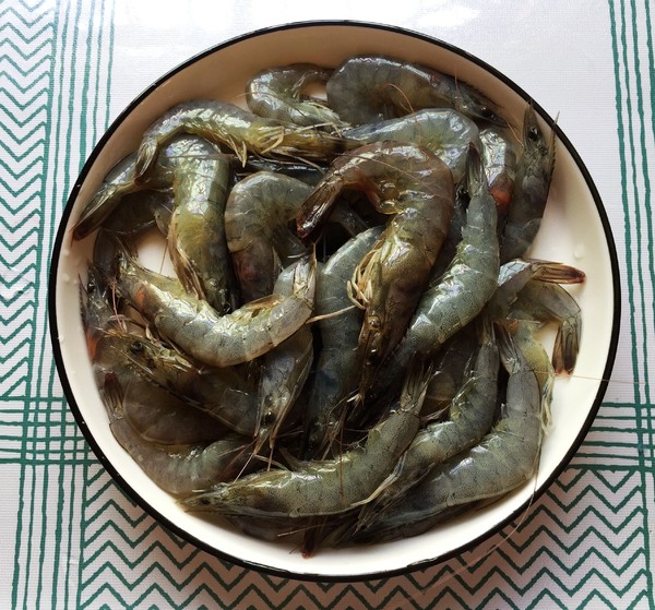干鍋土豆蝦的做法-香辣味炒菜譜-易網(wǎng)<a href=http://www.fnaogov.cn/ target=_blank class=infotextkey>健康養(yǎng)生</a>網(wǎng) 干鍋土豆蝦的做法-香辣味炒菜譜
