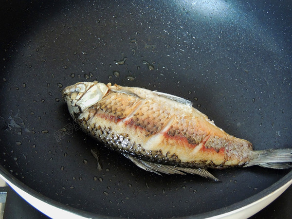 冬瓜鯽魚湯的做法-家常味煮菜譜-易網健康養(yǎng)生網 冬瓜鯽魚湯的做法-家常味煮菜譜
