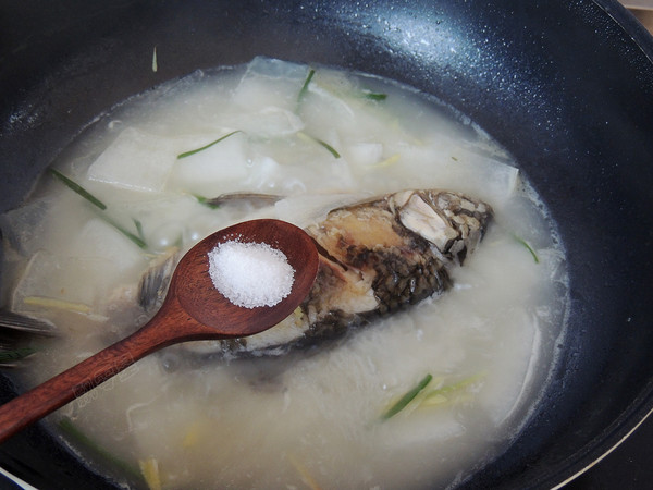冬瓜鯽魚湯的做法-家常味煮菜譜-易網健康養(yǎng)生網 冬瓜鯽魚湯的做法-家常味煮菜譜