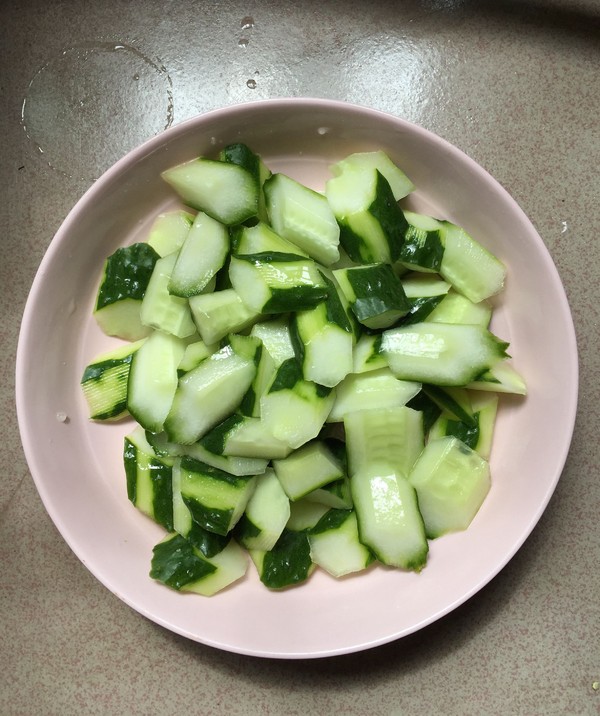 黃瓜炒蝦仁的做法-家常味炒菜譜-易網(wǎng)健康養(yǎng)生網(wǎng) 黃瓜炒蝦仁的做法-家常味炒菜譜