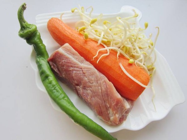 胡蘿卜黃豆芽炒肉的做法-家常味炒菜譜-易網<a href=http://www.fnaogov.cn/ target=_blank class=infotextkey>健康養生</a>網 胡蘿卜黃豆芽炒肉的做法-家常味炒菜譜