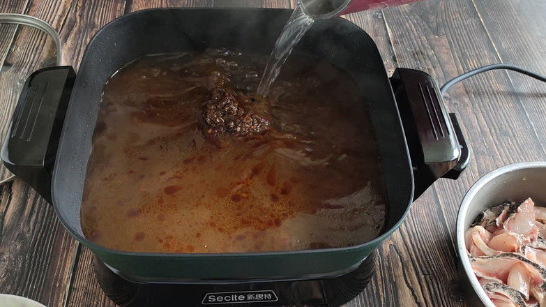 超簡單超美味的水煮魚的做法-香辣味煮菜譜-易網(wǎng)健康養(yǎng)生網(wǎng) 超簡單超美味的水煮魚的做法-香辣味煮菜譜