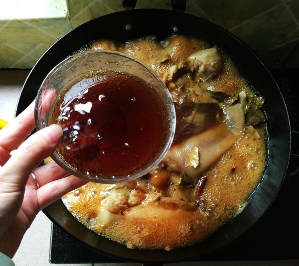 香鹵豬耳的做法-醬香味鹵菜譜-易網(wǎng)健康養(yǎng)生網(wǎng) 香鹵豬耳的做法-醬香味鹵菜譜