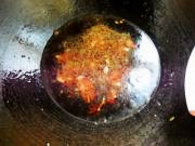 砂鍋魚頭煲的做法-咸鮮味煮菜譜-易網(wǎng)健康養(yǎng)生網(wǎng) 砂鍋魚頭煲的做法-咸鮮味煮菜譜