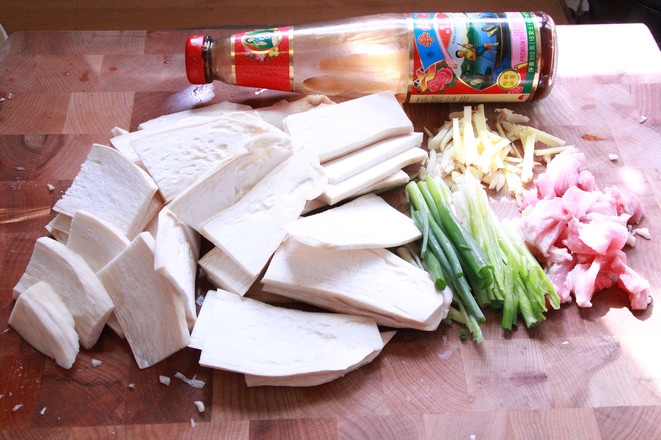 蠔油杏鮑菇炒肉的做法-咸鮮味炒菜譜-易網<a href=http://www.fnaogov.cn/ target=_blank class=infotextkey>健康養生</a>網 蠔油杏鮑菇炒肉的做法-咸鮮味炒菜譜