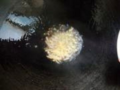砂鍋魚頭煲的做法-咸鮮味煮菜譜-易網(wǎng)健康養(yǎng)生網(wǎng) 砂鍋魚頭煲的做法-咸鮮味煮菜譜