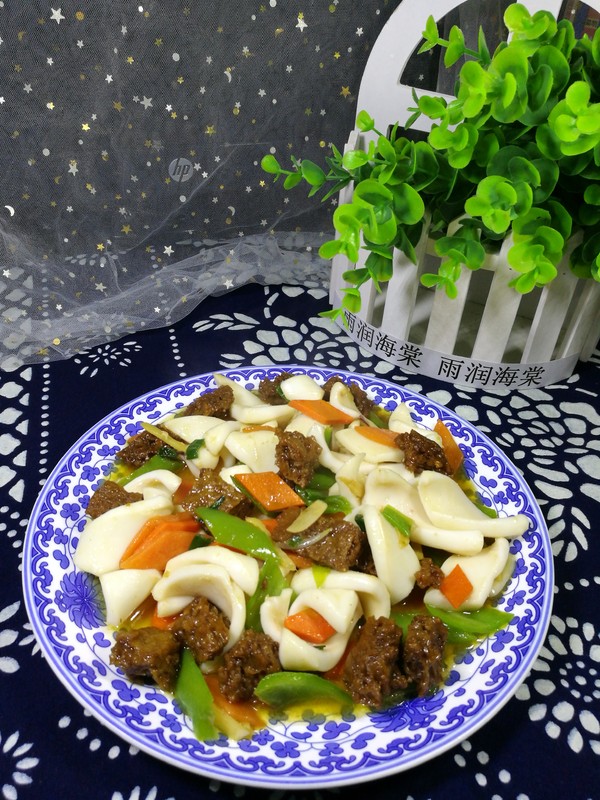 魷魚燴烤麩的做法-家常味燴菜譜-易網(wǎng)健康養(yǎng)生網(wǎng) 魷魚燴烤麩的做法-家常味燴菜譜