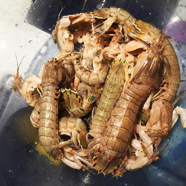 香辣豉香皮皮蝦的做法-香辣味炒菜譜-易網<a href=http://www.fnaogov.cn/ target=_blank class=infotextkey>健康養生</a>網 香辣豉香皮皮蝦的做法-香辣味炒菜譜