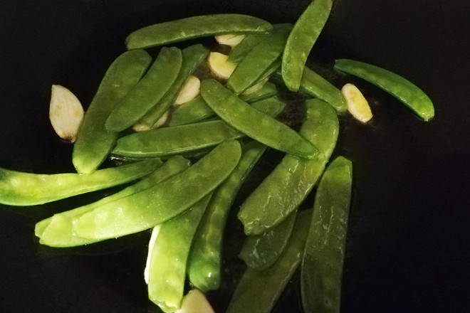 荷塘小炒的做法-咸鮮味炒菜譜-易網(wǎng)健康養(yǎng)生網(wǎng) 荷塘小炒的做法-咸鮮味炒菜譜