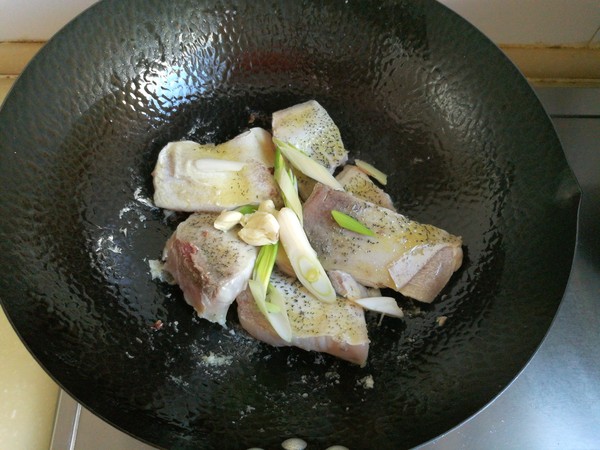 酸菜魚的做法-家常味燉菜譜-易網(wǎng)健康養(yǎng)生網(wǎng) 酸菜魚的做法-家常味燉菜譜