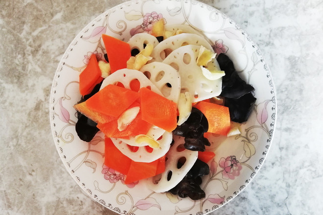 荷塘小炒的做法-咸鮮味炒菜譜-易網(wǎng)健康養(yǎng)生網(wǎng) 荷塘小炒的做法-咸鮮味炒菜譜