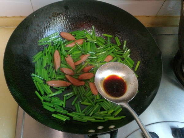 韭苔雞蛋炒蝦仁的做法-家常味炒菜譜-易網(wǎng)健康養(yǎng)生網(wǎng) 韭苔雞蛋炒蝦仁的做法-家常味炒菜譜