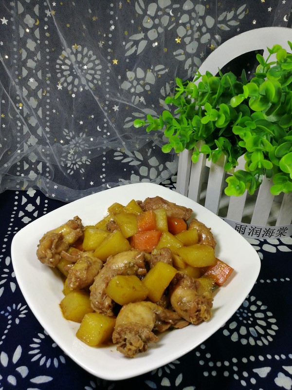 雞脖子燉土豆的做法-家常味燉菜譜-易網(wǎng)健康養(yǎng)生網(wǎng) 雞脖子燉土豆的做法-家常味燉菜譜