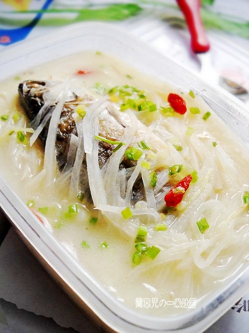 蘿卜絲燉野鯽魚(yú)的做法-家常味燉菜譜