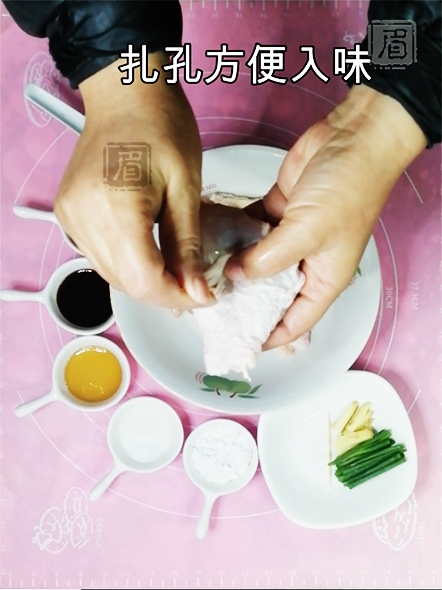 雞腿包飯的做法-咸鮮味烘焙菜譜-易網<a href=http://www.fnaogov.cn/ target=_blank class=infotextkey>健康養生</a>網 雞腿包飯的做法-咸鮮味烘焙菜譜