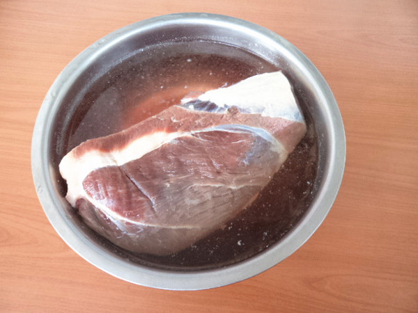 醬牛肉的做法-咸鮮味醬菜譜-易網<a href=http://www.fnaogov.cn/ target=_blank class=infotextkey>健康養生</a>網 醬牛肉的做法-咸鮮味醬菜譜