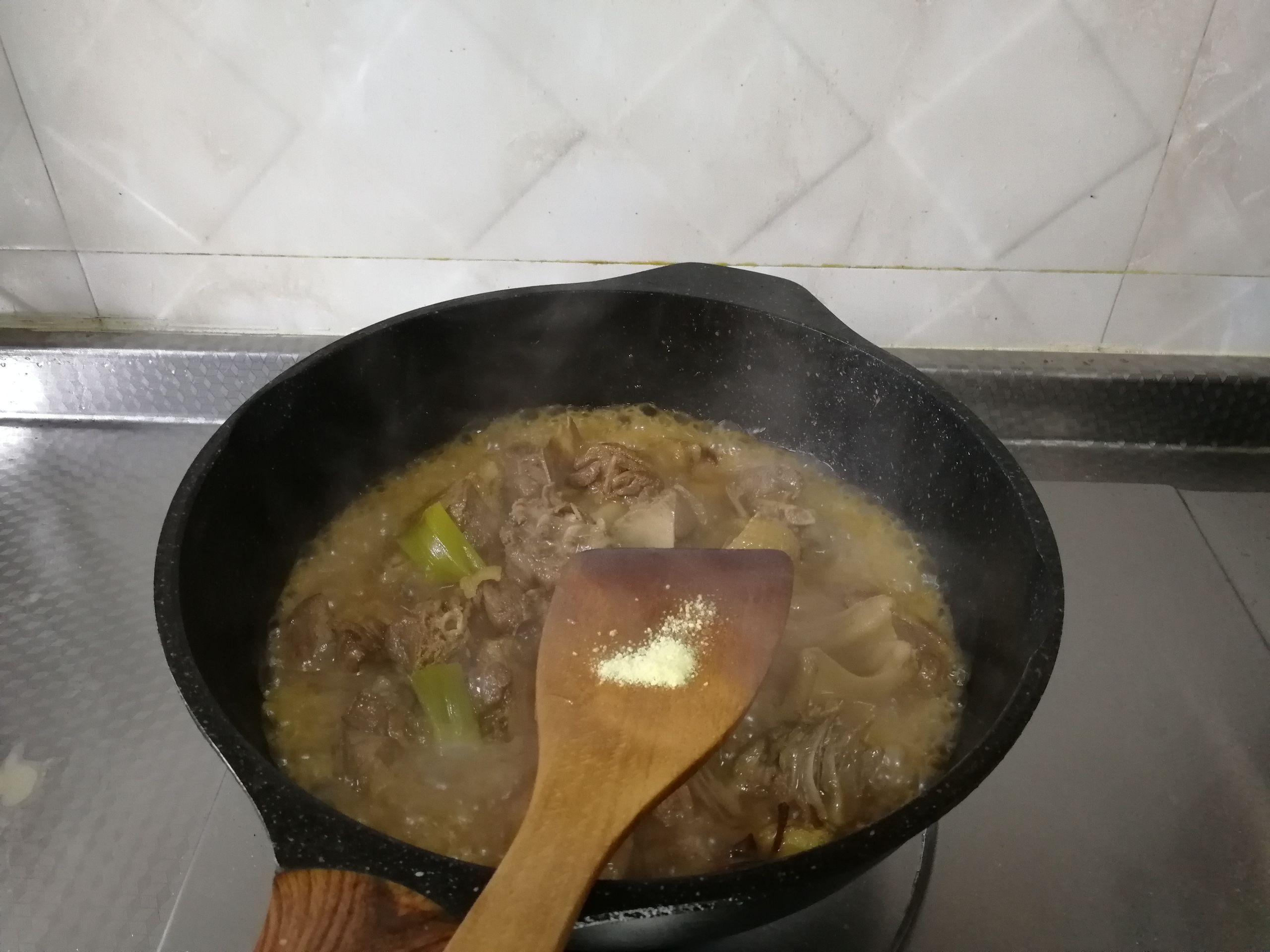 紅燒鵝肉的做法-咸鮮味煮菜譜-易網(wǎng)健康養(yǎng)生網(wǎng) 紅燒鵝肉的做法-咸鮮味煮菜譜