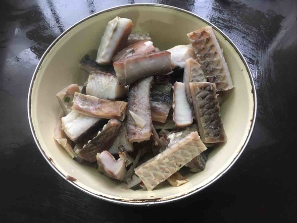 紅燒鱤魚(yú)的做法-香辣味燒菜譜