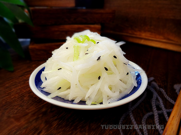 酸甜蘿卜絲的做法-酸甜味拌菜譜-易網健康養生網 酸甜蘿卜絲的做法-酸甜味拌菜譜