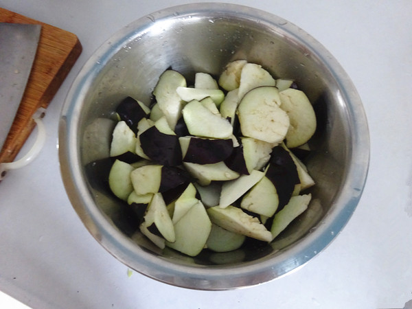 辣椒炒茄子的做法-咸鮮味炒菜譜