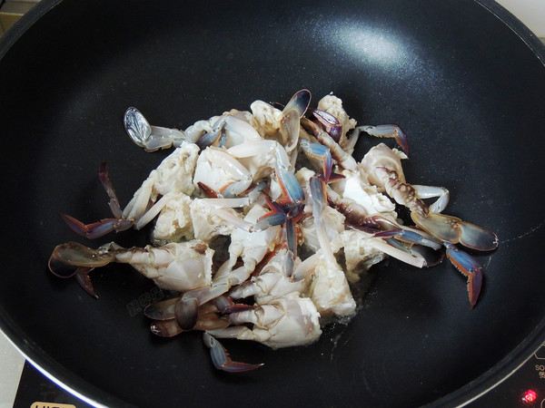 蔥姜炒梭子蟹的做法-家常味炒菜譜-易網(wǎng)健康養(yǎng)生網(wǎng) 蔥姜炒梭子蟹的做法-家常味炒菜譜