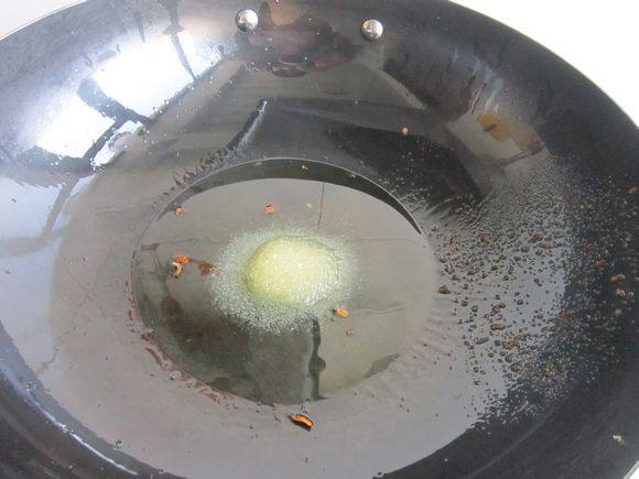 土雞燜花卷的做法-家常味燜菜譜-易網(wǎng)健康養(yǎng)生網(wǎng) 土雞燜花卷的做法-家常味燜菜譜