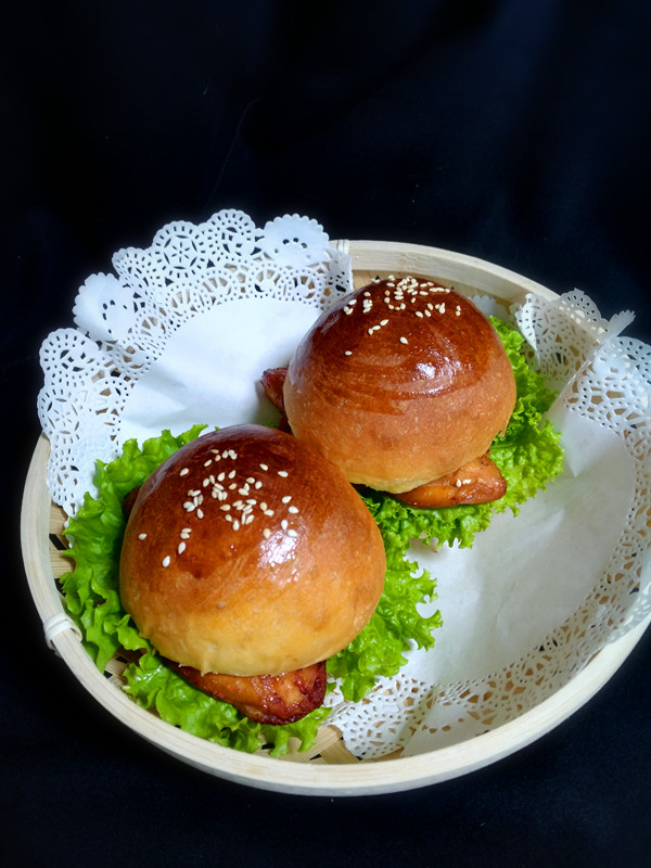 照燒雞肉漢堡的做法-其它口味烤菜譜-易網(wǎng)健康養(yǎng)生網(wǎng) 照燒雞肉漢堡的做法-其它口味烤菜譜