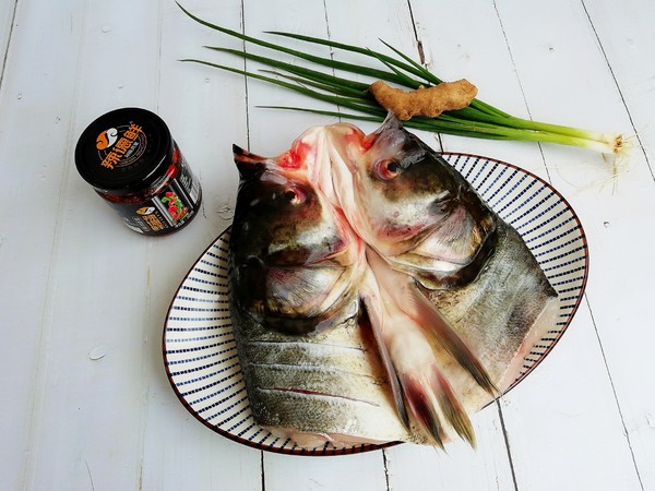 鴻運當頭 剁椒魚頭的做法-香辣味蒸菜譜-易網<a href=http://www.fnaogov.cn/ target=_blank class=infotextkey>健康養生</a>網 鴻運當頭 剁椒魚頭的做法-香辣味蒸菜譜