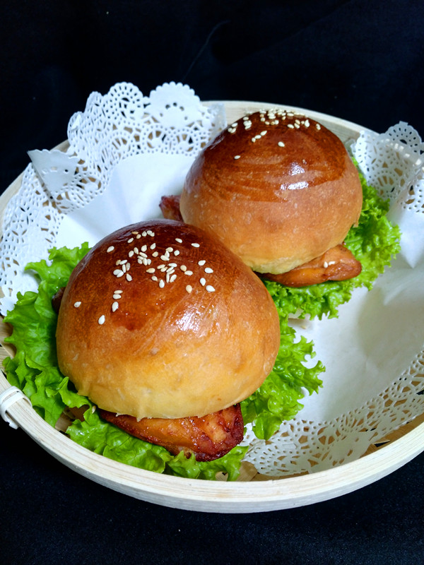 照燒雞肉漢堡的做法-其它口味烤菜譜-易網(wǎng)健康養(yǎng)生網(wǎng) 照燒雞肉漢堡的做法-其它口味烤菜譜