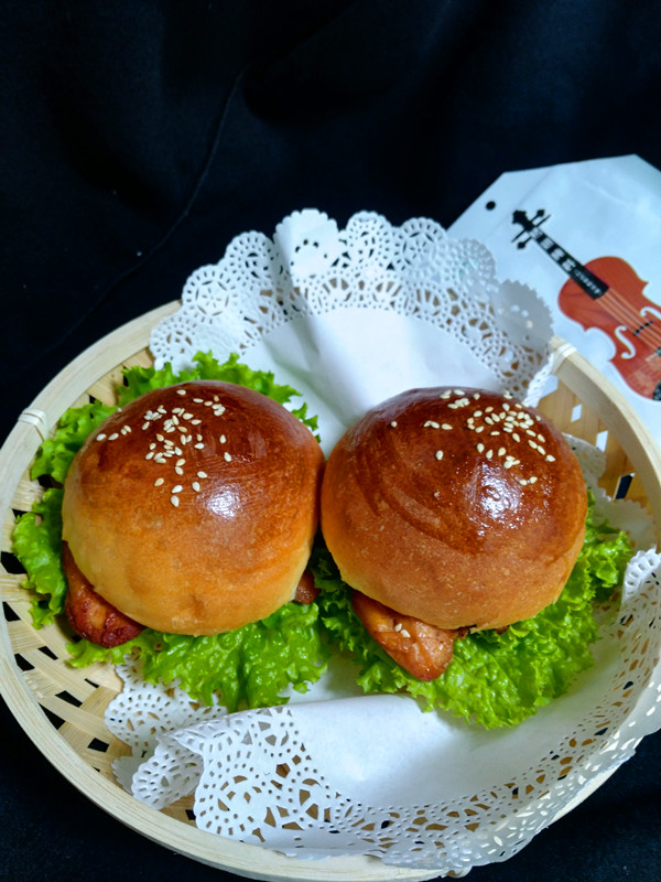 照燒雞肉漢堡的做法-其它口味烤菜譜-易網(wǎng)健康養(yǎng)生網(wǎng) 照燒雞肉漢堡的做法-其它口味烤菜譜