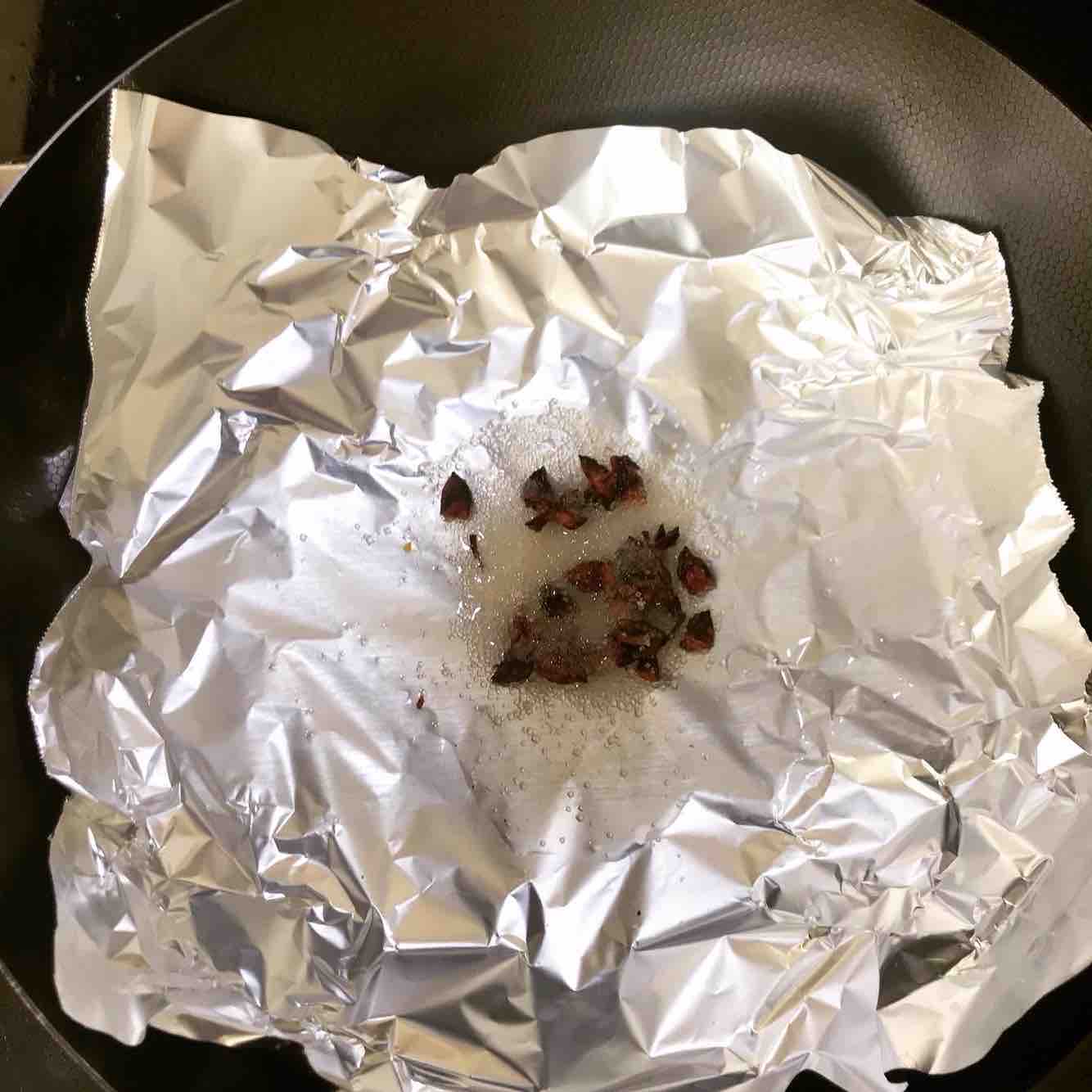 松花雞腿卷的做法-咸鮮味蒸菜譜-易網健康養生網 松花雞腿卷的做法-咸鮮味蒸菜譜