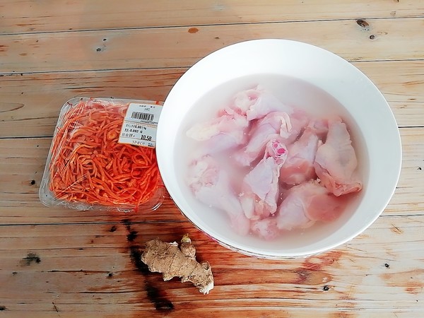 蟲草花蒸雞腿的做法-家常味蒸菜譜-易網<a href=http://www.fnaogov.cn/ target=_blank class=infotextkey>健康養生</a>網 蟲草花蒸雞腿的做法-家常味蒸菜譜