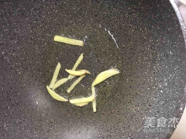 土豆茶樹菇燜雞肉的做法-咸鮮味燜菜譜-易網健康養生網 土豆茶樹菇燜雞肉的做法-咸鮮味燜菜譜