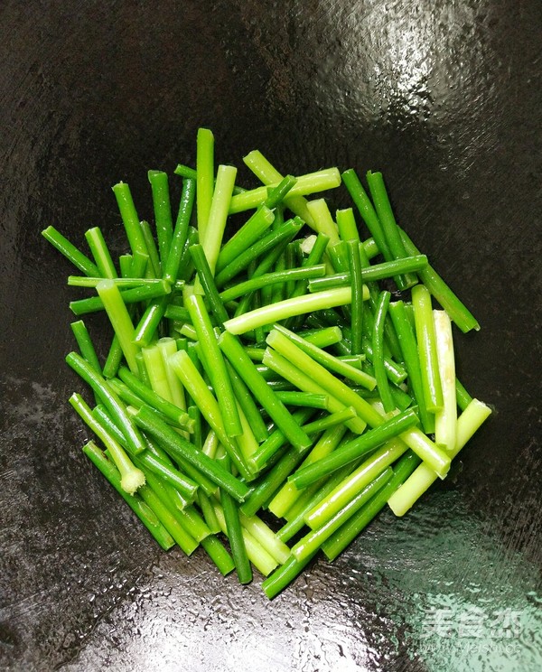 香辣蒜苔炒牛肉的做法-香辣味炒菜譜-易網健康養生網 香辣蒜苔炒牛肉的做法-香辣味炒菜譜
