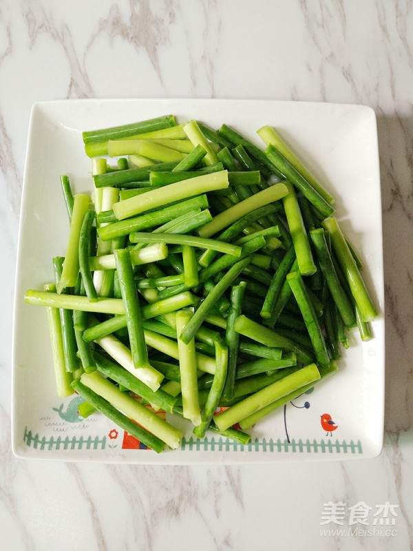 香辣蒜苔炒牛肉的做法-香辣味炒菜譜-易網健康養生網 香辣蒜苔炒牛肉的做法-香辣味炒菜譜