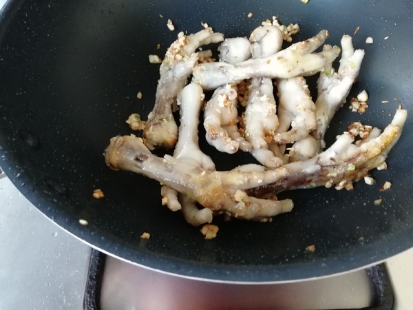 韓式辣醬雞爪的做法-香辣味炒菜譜-易網健康養生網 韓式辣醬雞爪的做法-香辣味炒菜譜