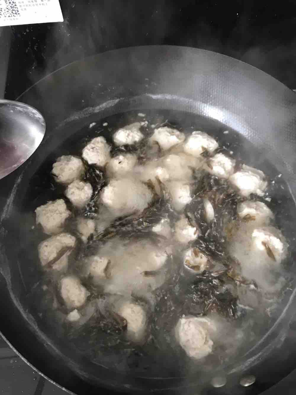 紫菜魚丸湯的做法-咸鮮味汆菜譜