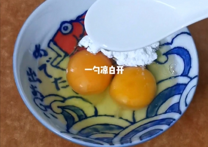 蝦滑蛋的做法-家常味炒菜譜
