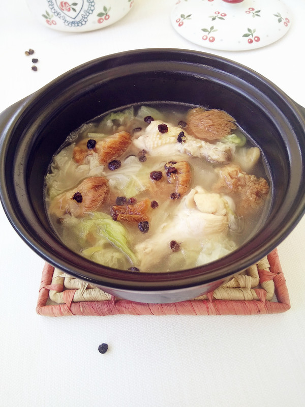 猴頭菇煲雞湯的做法-咸鮮味煲菜譜-易網健康養生網 猴頭菇煲雞湯的做法-咸鮮味煲菜譜
