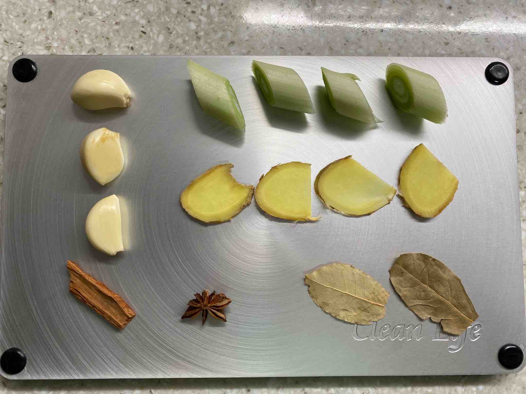 咖喱牛肉的做法-咖喱味煮菜譜-易網健康養生網 咖喱牛肉的做法-咖喱味煮菜譜