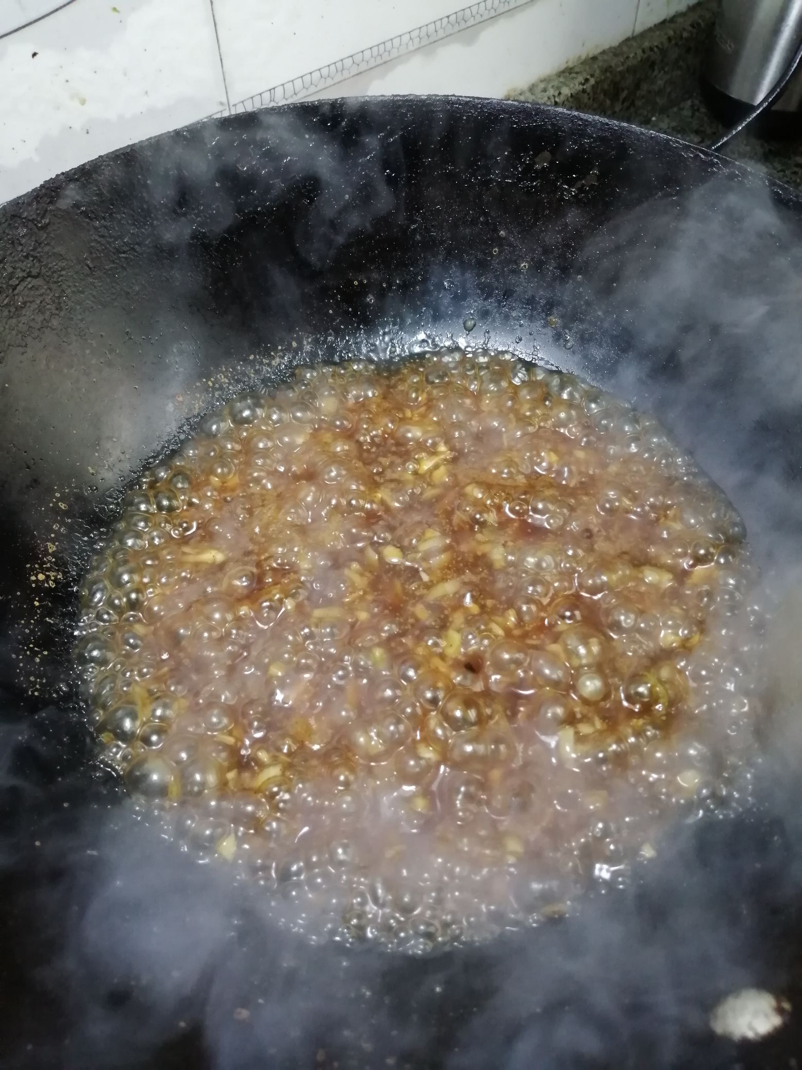 黑胡椒麻花炒涼皮的做法-黑椒味炒菜譜-易網(wǎng)健康養(yǎng)生網(wǎng) 黑胡椒麻花炒涼皮的做法-黑椒味炒菜譜